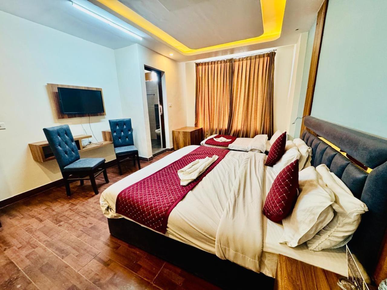 Royal Majestic View Point Lodge Манали Экстерьер фото
